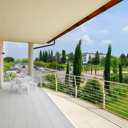 Halldis Apartment Sirmione