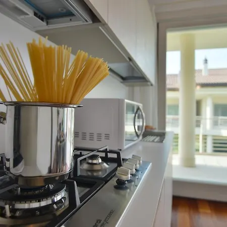 Halldis Apartment *