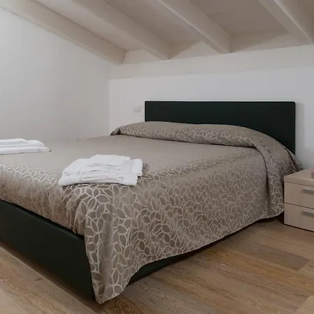 Halldis Apartment Sirmione