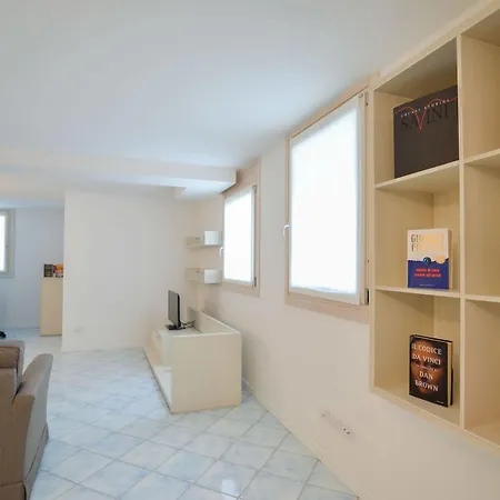 Apartment Halldis *